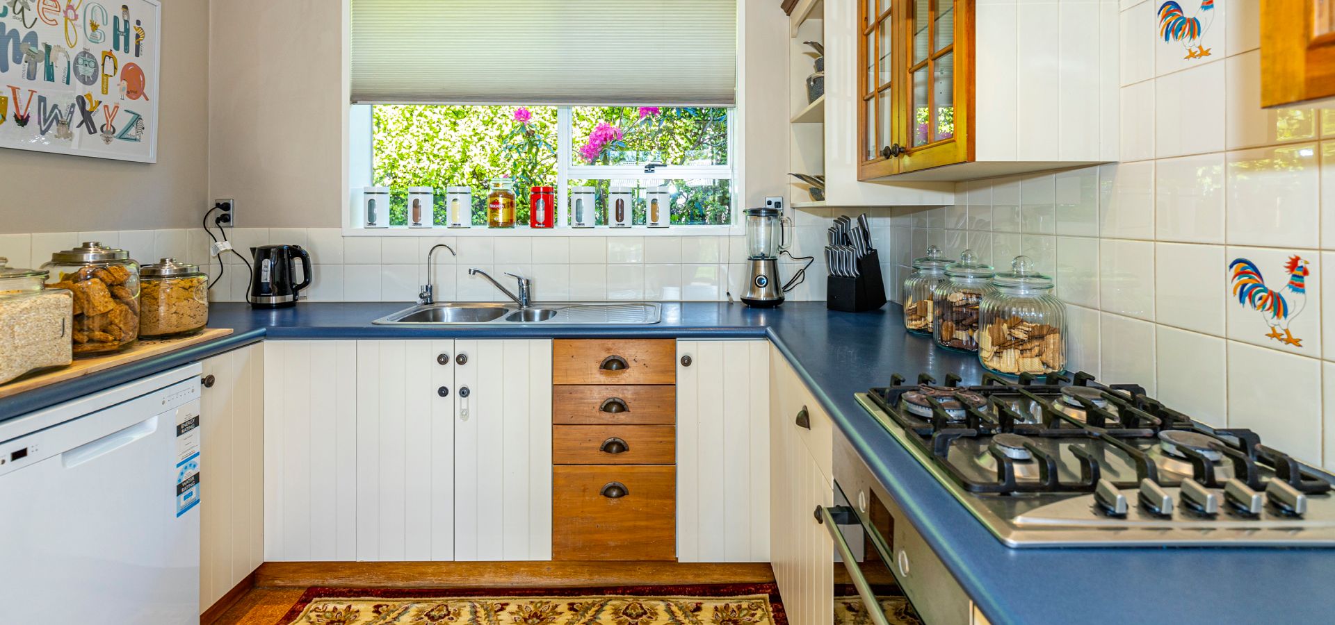 Timaru accommodation with a sea view